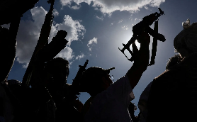 Houthis avançam no Iêmen e buscam controlar regiões estratégicas próximas ao Mar Vermelho